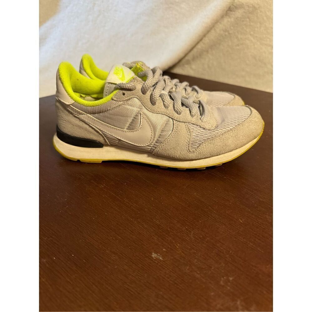 Nike Internationalists sneakers size 7 - Picture 3 of 7